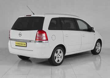 Opel Zafira Вид 4