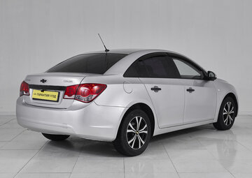 Chevrolet Cruze Вид 4