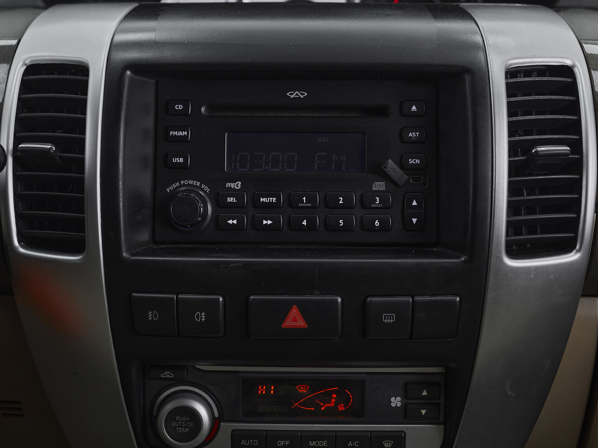 Chery CrossEastar (B14)