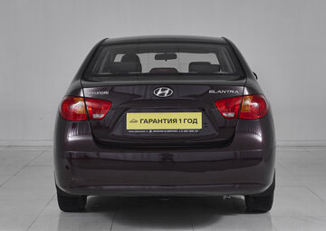 Hyundai Elantra Вид 5