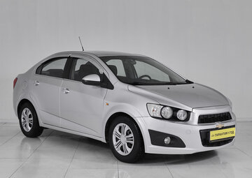 Chevrolet Aveo Вид 3