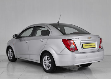 Chevrolet Aveo Вид 4