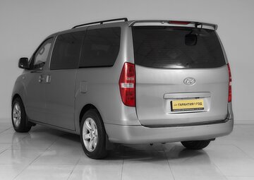 Hyundai Grand Starex Вид 4