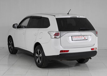 Mitsubishi Outlander Вид 4