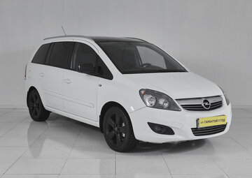 Opel Zafira Вид 3