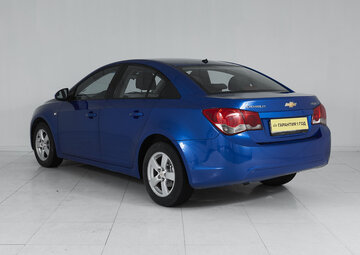 Chevrolet Cruze Вид 4