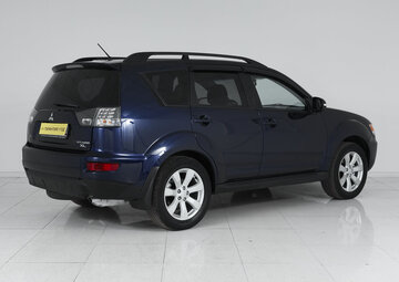 Mitsubishi Outlander Вид 4