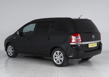 Opel Zafira Вид 4