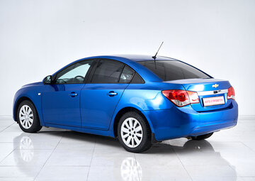 Chevrolet Cruze Вид 4