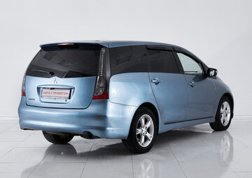 Mitsubishi Grandis Вид 4