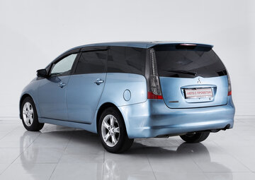 Mitsubishi Grandis Вид 5