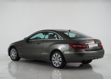 Mercedes benz E-Класс Вид 4