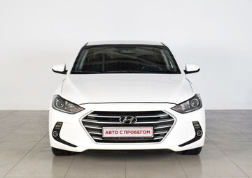Hyundai Elantra Вид 2