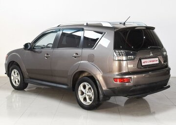 Mitsubishi Outlander Вид 3
