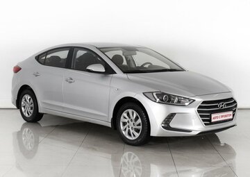 Hyundai Elantra Вид 1