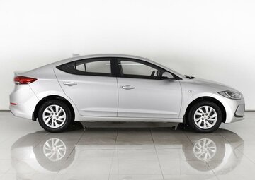 Hyundai Elantra Вид 5