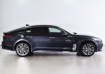 Kia Stinger Вид 4