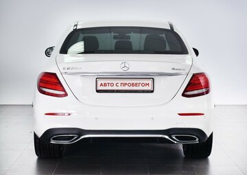 Mercedes benz E-Класс Вид 4