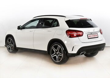 Mercedes benz GLA Вид 3