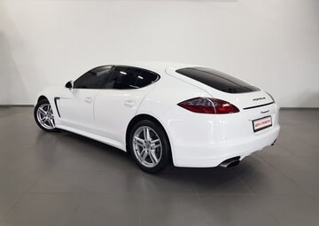 Porsche Panamera Вид 2