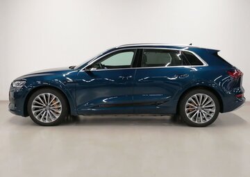 Audi e-tron Вид 3