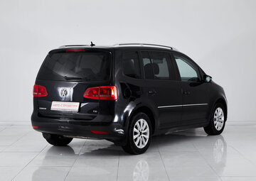 Volkswagen Touran Вид 4