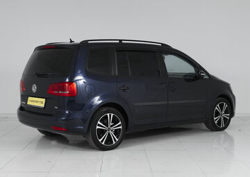 Volkswagen Touran Вид 4