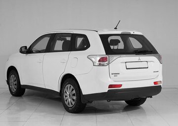 Mitsubishi Outlander Вид 4