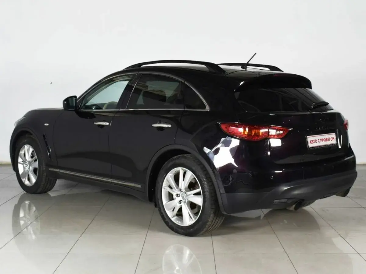 Infiniti QX70
