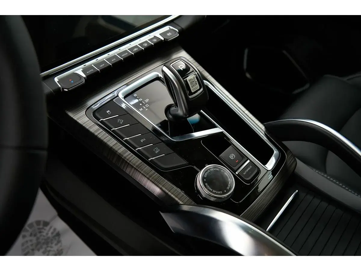Geely Atlas Pro