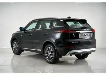 Geely Atlas Pro Вид 4