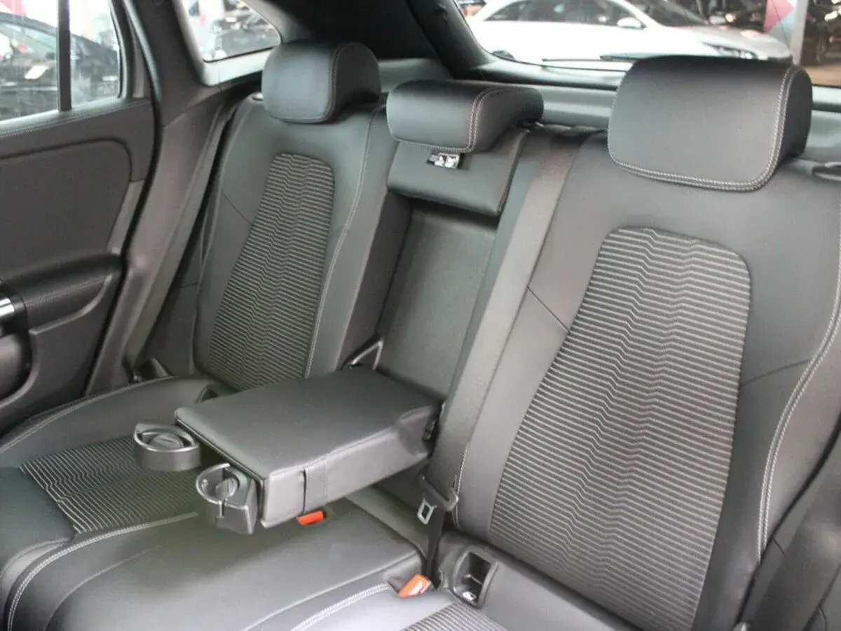 Mercedes benz GLA