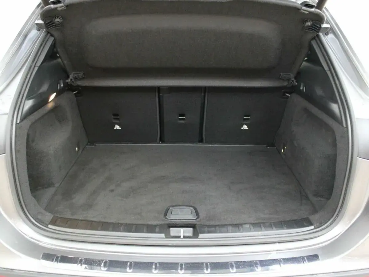 Mercedes benz GLA