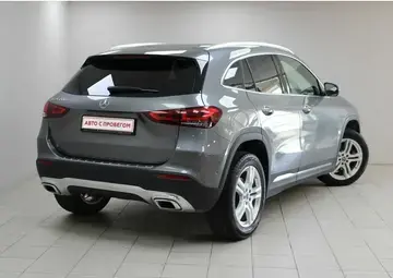 Mercedes benz GLA Вид 3