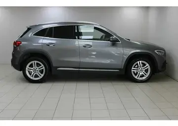 Mercedes benz GLA Вид 4