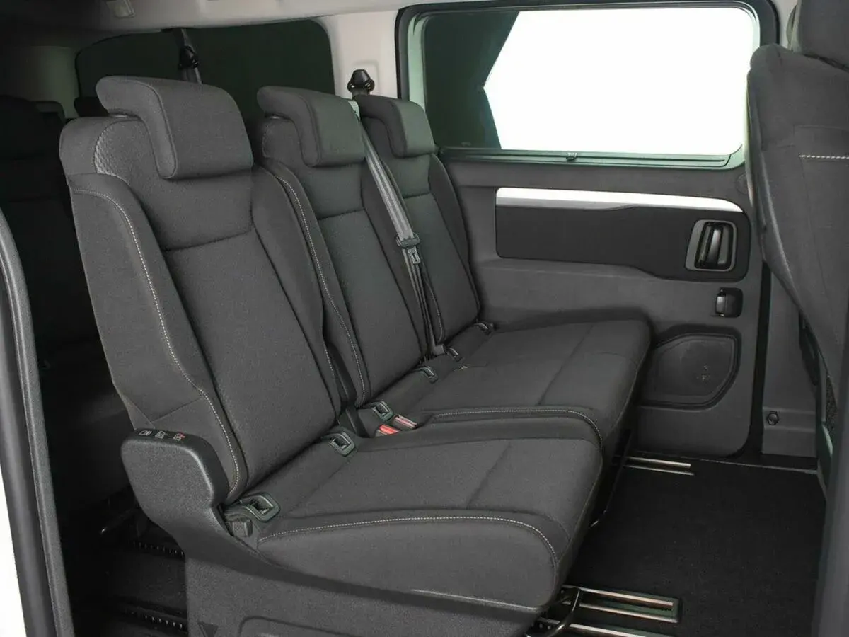 Peugeot Traveller