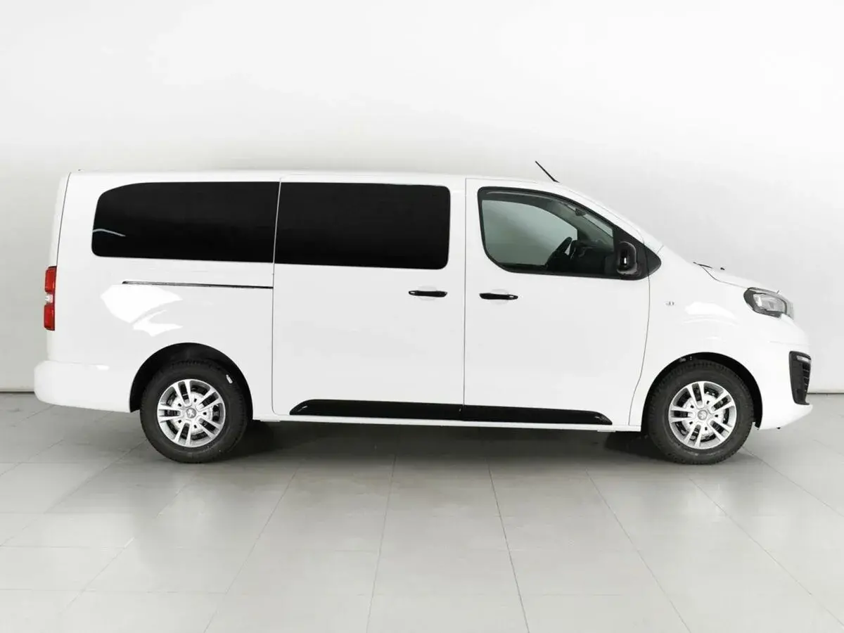 Peugeot Traveller