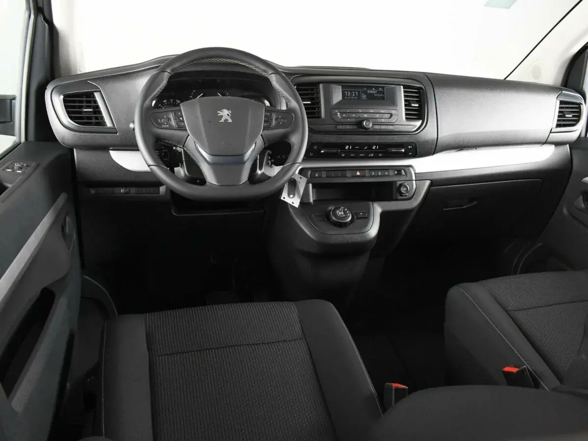 Peugeot Traveller
