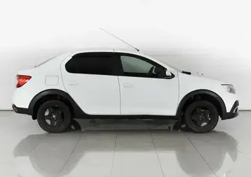 Renault Logan Вид 4