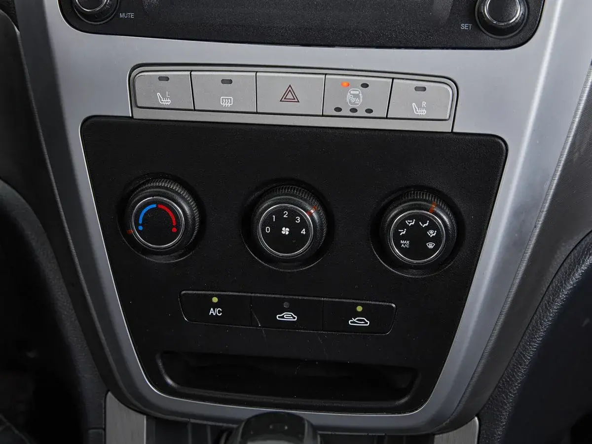 Geely Emgrand X7