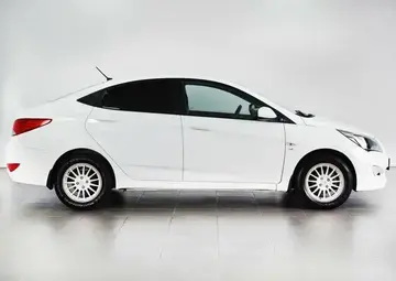Hyundai Solaris Вид 4