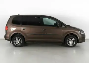 Volkswagen Touran Вид 4