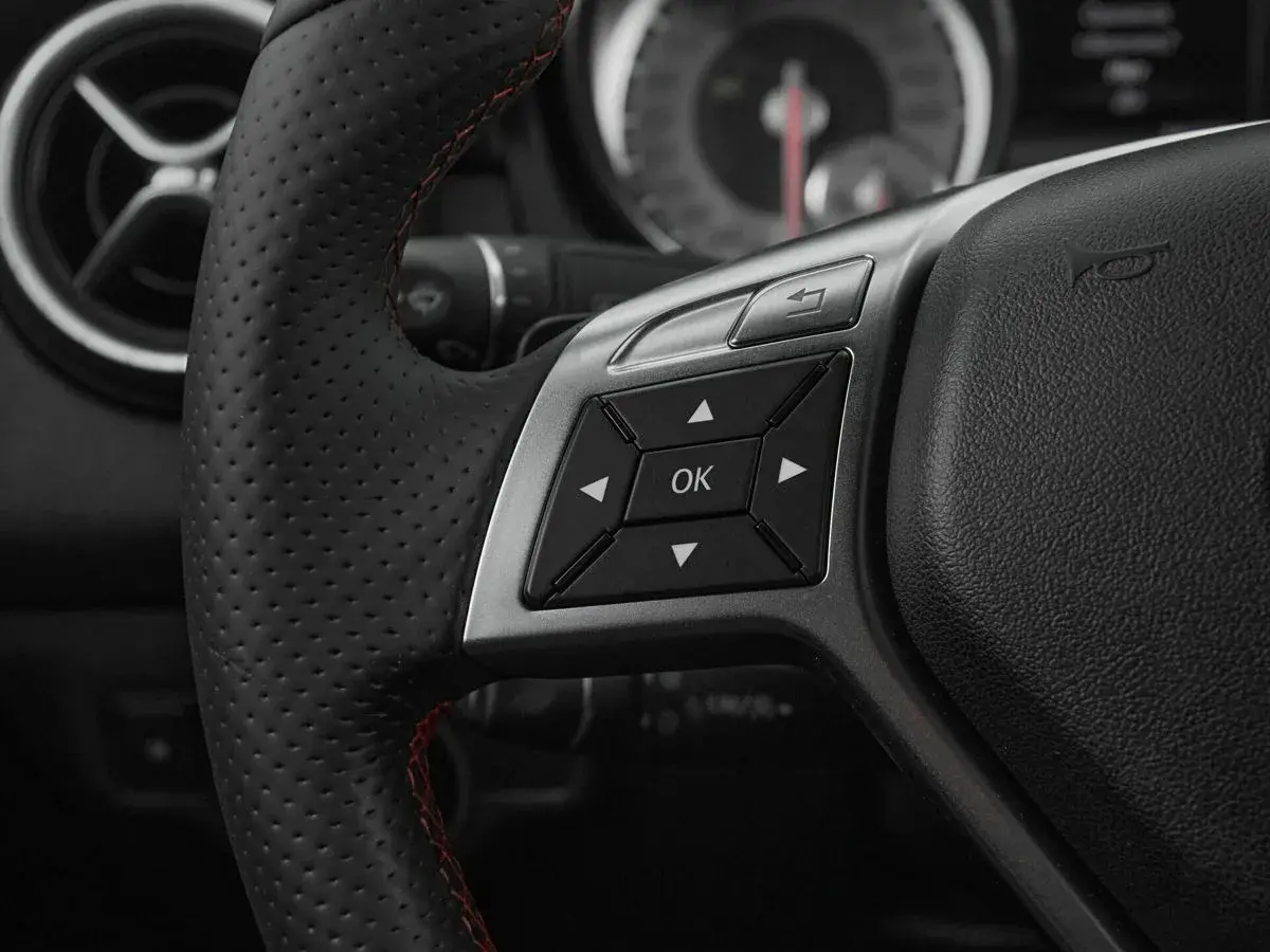 Mercedes benz CLA