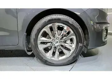 Kia Carnival Вид 4