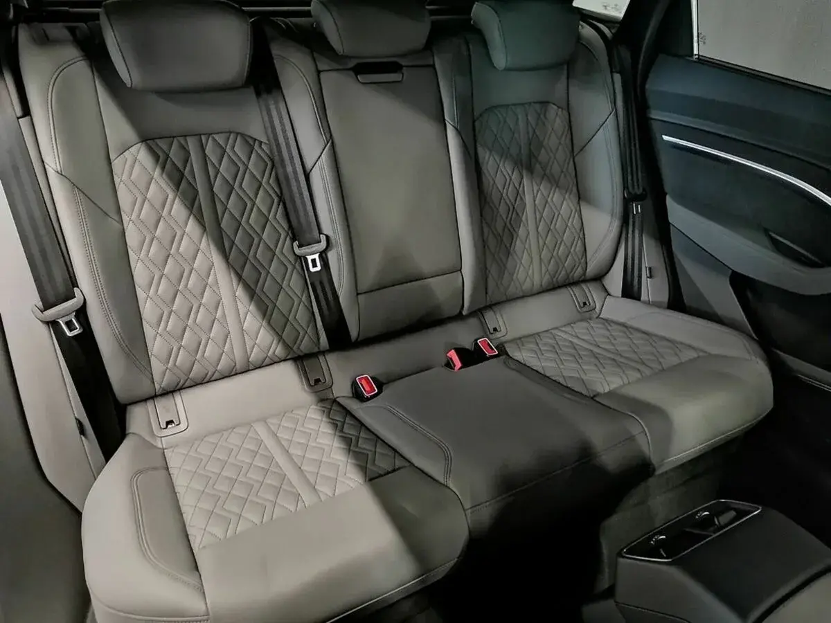 Audi e-tron S