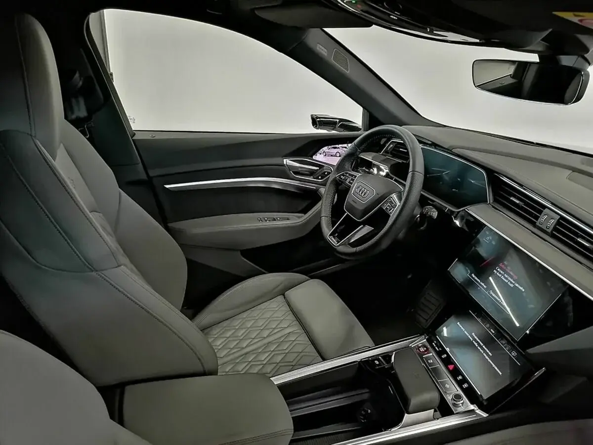 Audi e-tron S