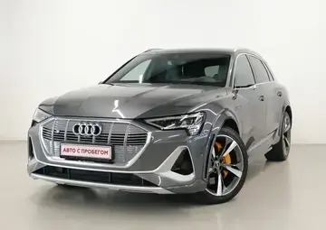 Audi e-tron S Вид 1