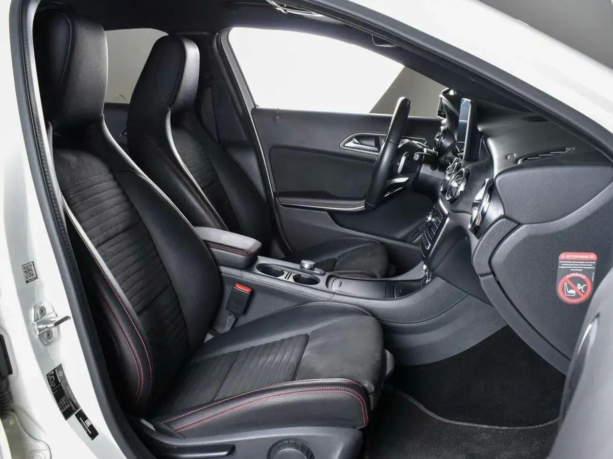 Mercedes benz GLA