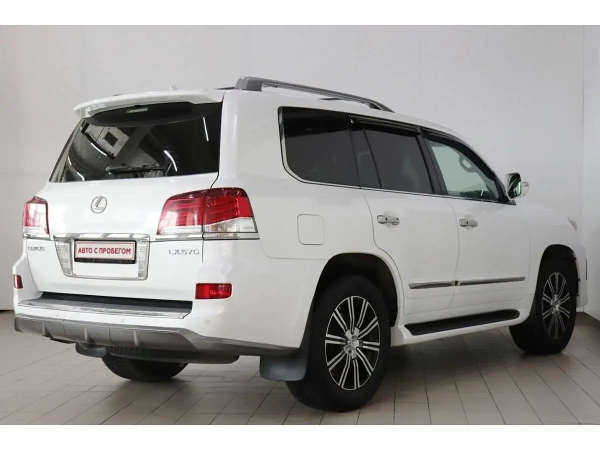 Lexus LX