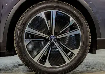 BYD Tang Вид 3